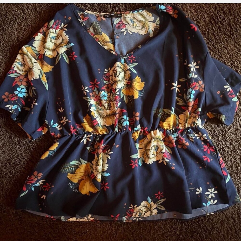 WOMENS NAVY BLUE FLORAL SIZE 3X